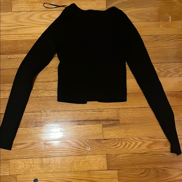 Black V-Neck Long Sleeve Top - Picture 3 of 3
